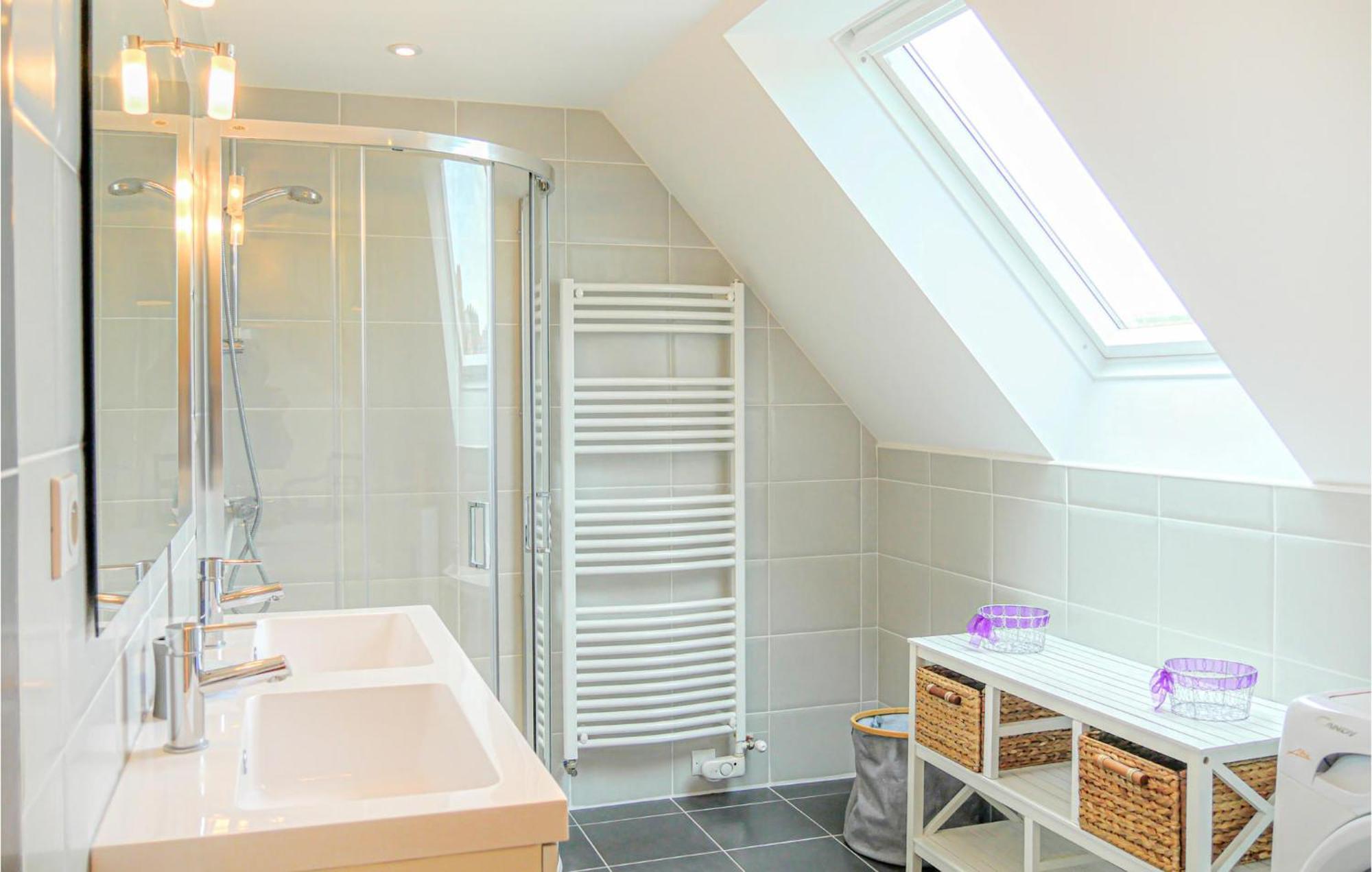 2 Bedroom Amazing Apartment In Ponts Exterior photo